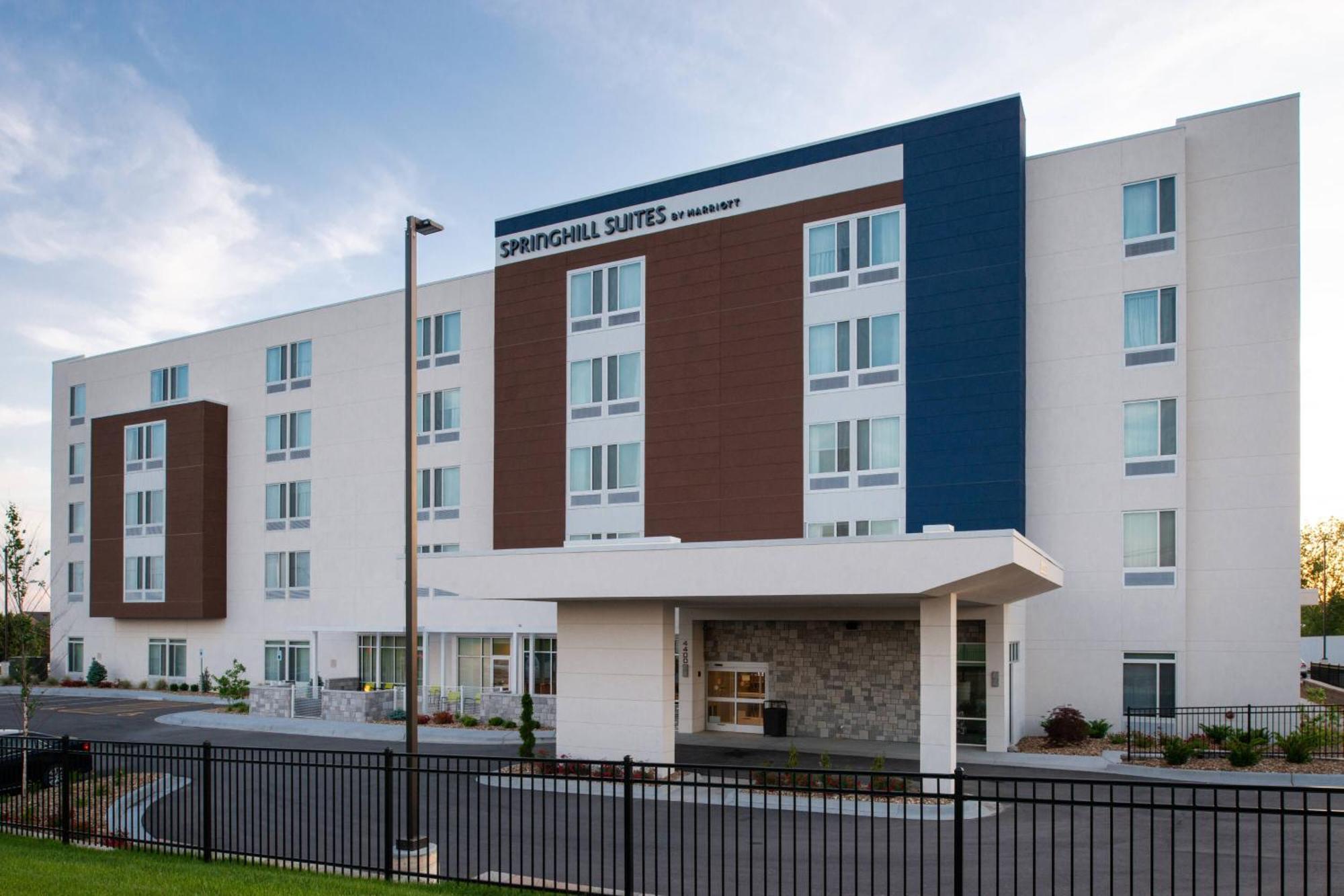 Springhill Suites By Marriott Kansas City Northeast Exterior foto